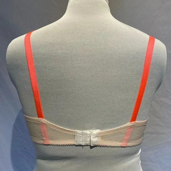 Victoria’s Secret Very Sexy Polka Dot Push-Up Bra, size 36DD - Picture 2 of 7